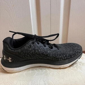 Under armour/black running shoes sz 8